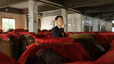 正在用白酒蒸餾設(shè)備釀酒的您，想成為品酒師嗎？
