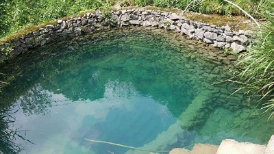 劉峰回鄉(xiāng)創(chuàng)業(yè)“靠山吃山”，用釀白酒設備做土酒年入20萬