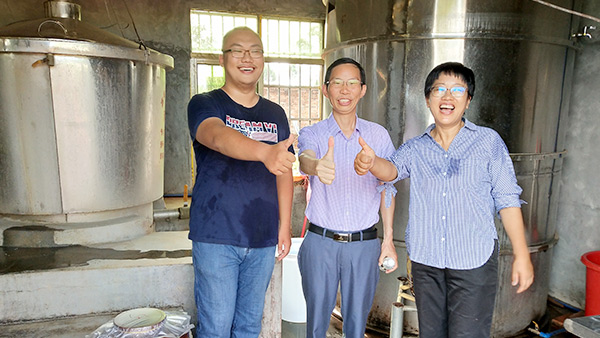 雅大釀酒設(shè)備廠家釀酒國匠親自指導的黃莉萍，如今做得怎么樣了