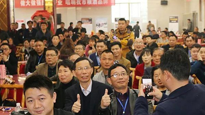 湖南雅大前往臨湘市傳統(tǒng)釀酒產(chǎn)業(yè)培訓(xùn)班，分享雅大釀酒技術(shù)！