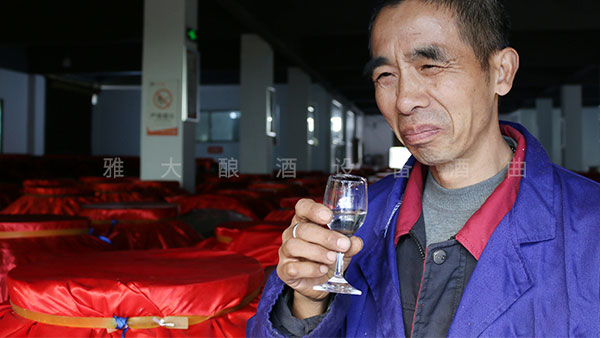 用蒸酒設(shè)備做酒，這些環(huán)節(jié)操作不當易引起酒苦！