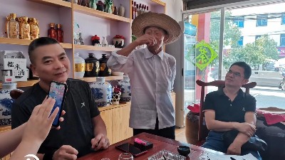 當(dāng)?shù)睾裙磧毒贫?，小型釀酒設(shè)備酒坊如何做好白酒銷售？